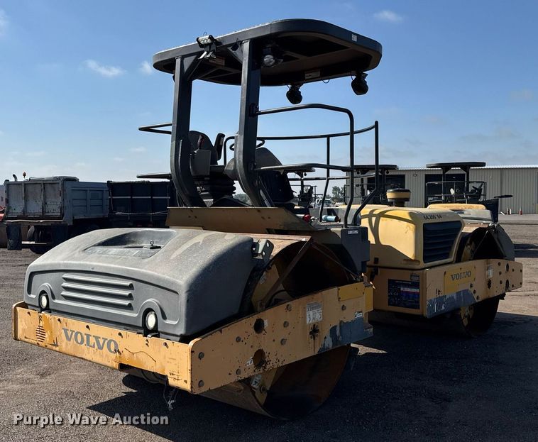 image for item NE9827 2012 Volvo DD138HFA double drum vibratory roller