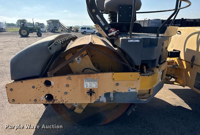 image for item NE9827 2012 Volvo DD138HFA double drum vibratory roller