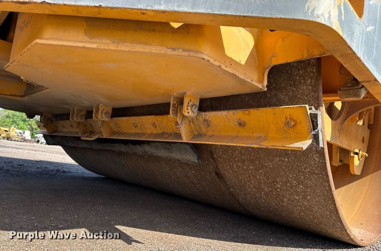 image for item NE9827 2012 Volvo DD138HFA double drum vibratory roller