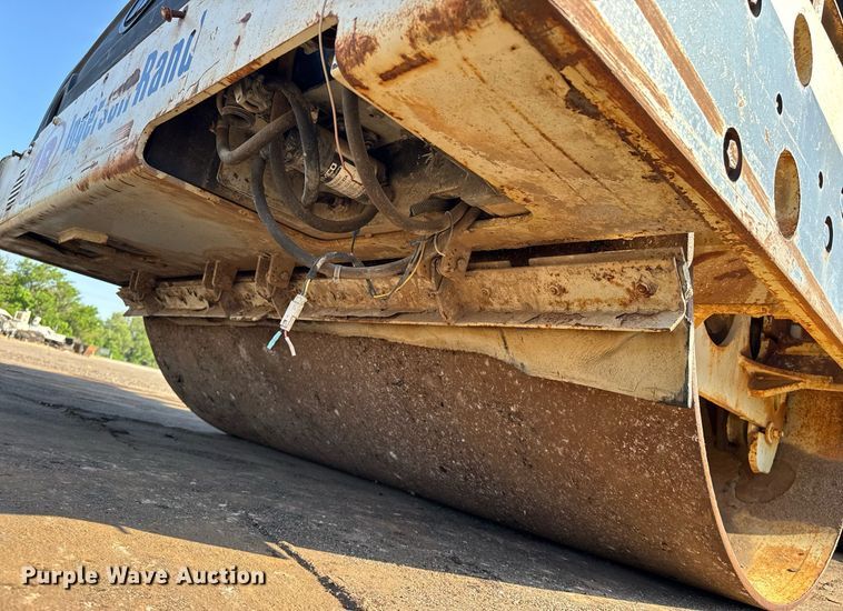 image for item NE9828 2005 Ingersoll Rand DD-138HF double drum vibratory roller