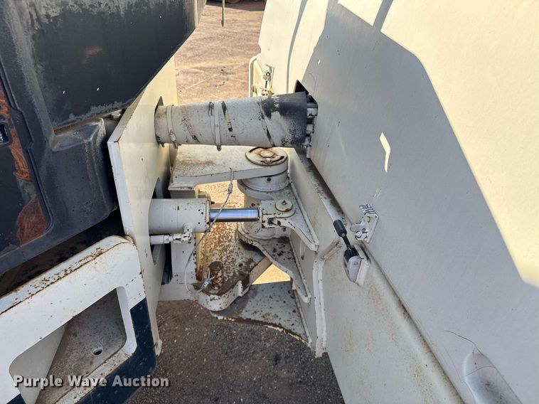 image for item NE9828 2005 Ingersoll Rand DD-138HF double drum vibratory roller