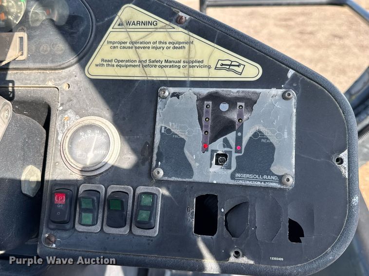 image for item NE9828 2005 Ingersoll Rand DD-138HF double drum vibratory roller