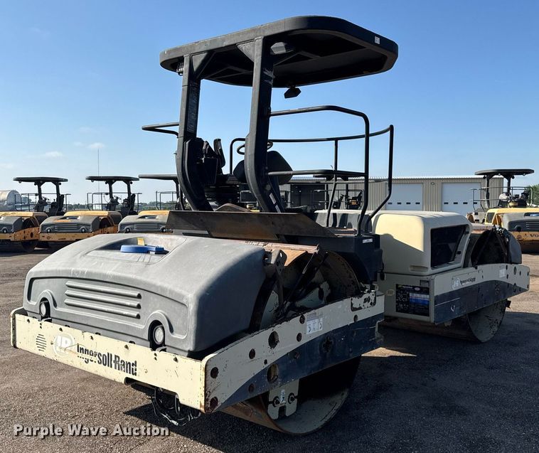 image for item NE9829 2004 Ingersoll-Rand DD-138HFA double drum vibratory roller