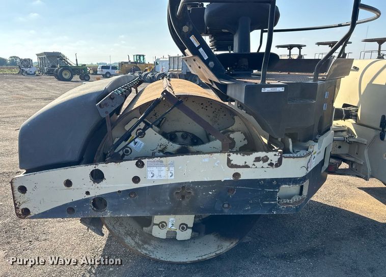 image for item NE9829 2004 Ingersoll-Rand DD-138HFA double drum vibratory roller