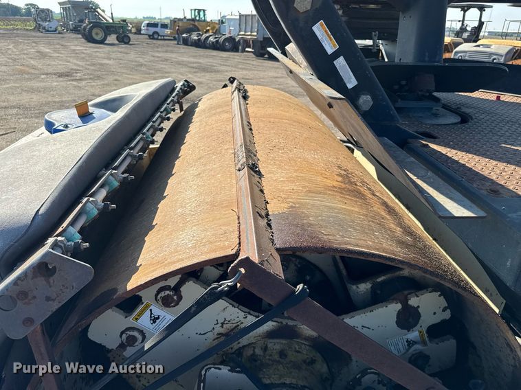 image for item NE9829 2004 Ingersoll-Rand DD-138HFA double drum vibratory roller