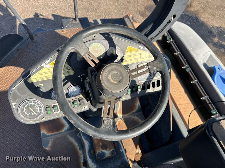 image for item NE9829 2004 Ingersoll-Rand DD-138HFA double drum vibratory roller