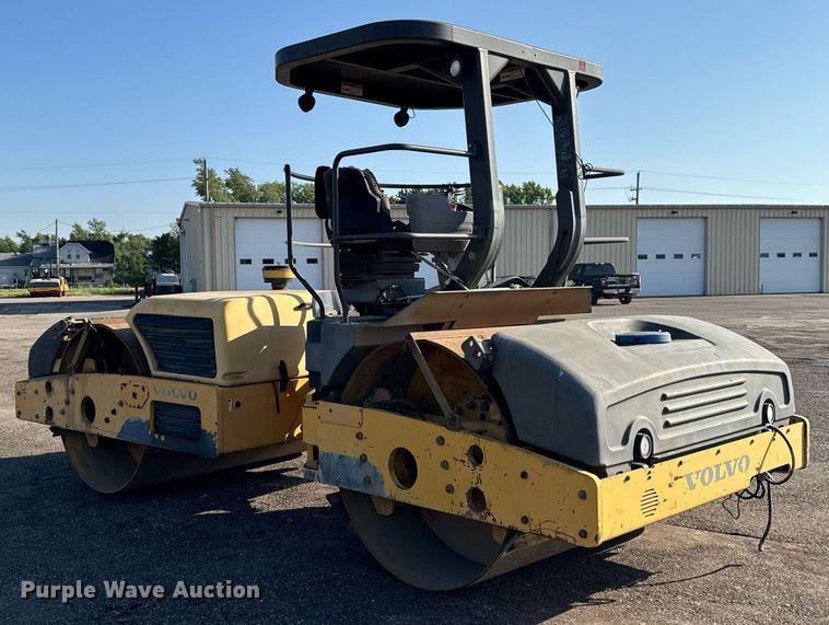 image for item NE9830 2010 Volvo DD138HFA double drum vibratory roller