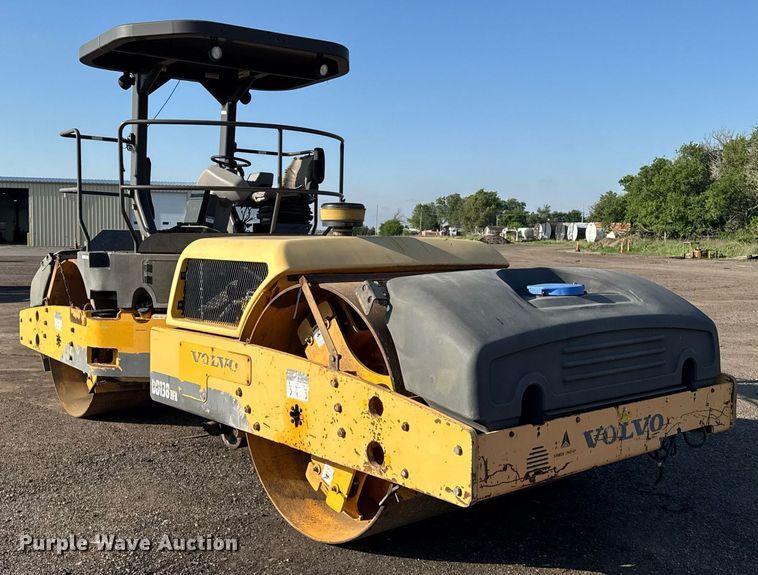 image for item NE9830 2010 Volvo DD138HFA double drum vibratory roller