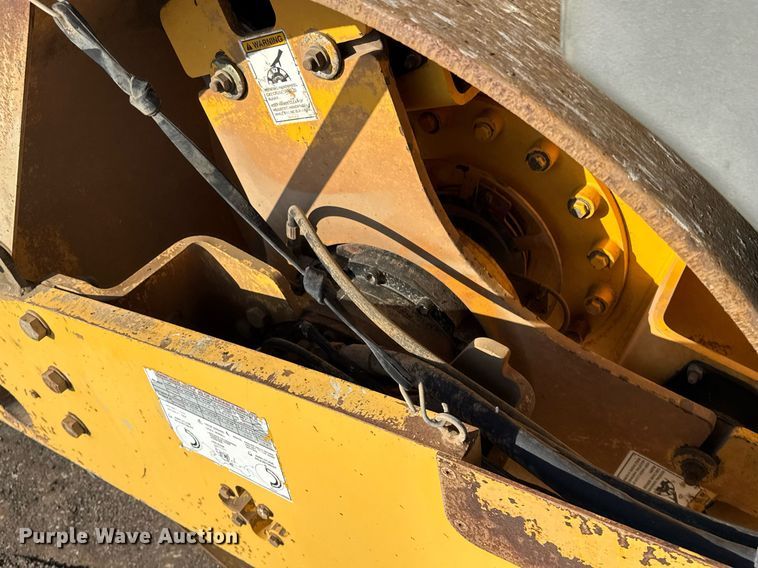 image for item NE9830 2010 Volvo DD138HFA double drum vibratory roller