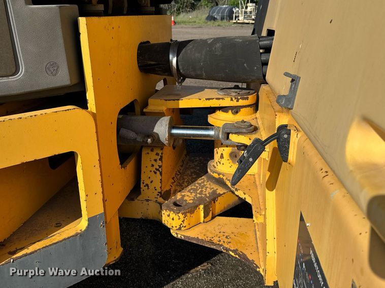 image for item NE9830 2010 Volvo DD138HFA double drum vibratory roller