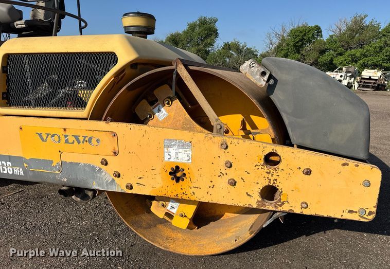 image for item NE9830 2010 Volvo DD138HFA double drum vibratory roller