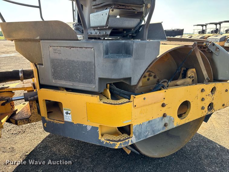 image for item NE9830 2010 Volvo DD138HFA double drum vibratory roller