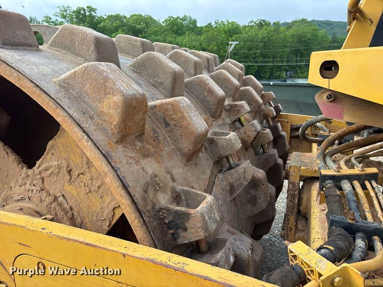 image for item OB9694 2008 Caterpillar CS-563E single drum vibratory roller