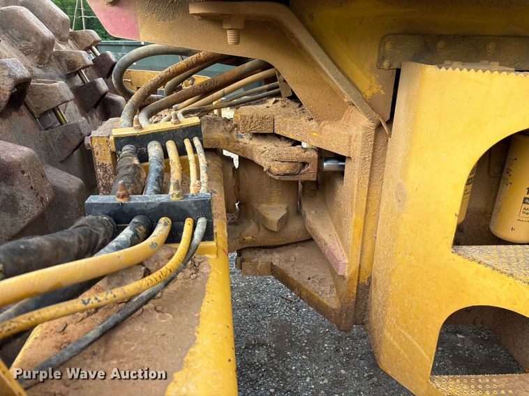 image for item OB9694 2008 Caterpillar CS-563E single drum vibratory roller