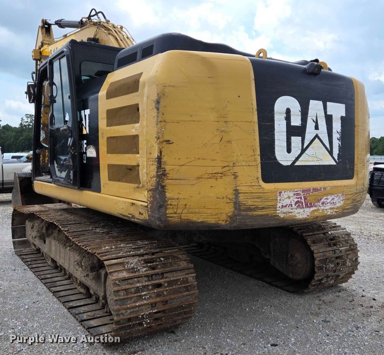 image for item YA0568 2015 Caterpillar 323FL excavator