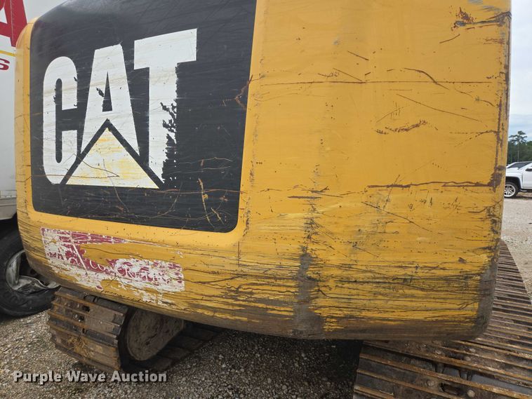 image for item YA0568 2015 Caterpillar 323FL excavator