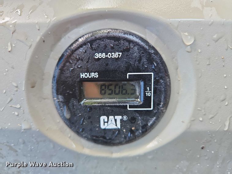 image for item YA0568 2015 Caterpillar 323FL excavator