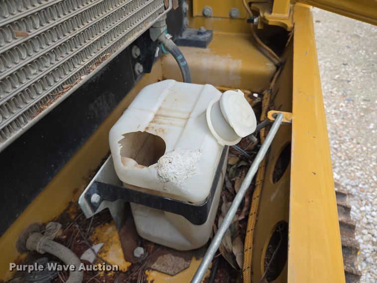 image for item YA0568 2015 Caterpillar 323FL excavator