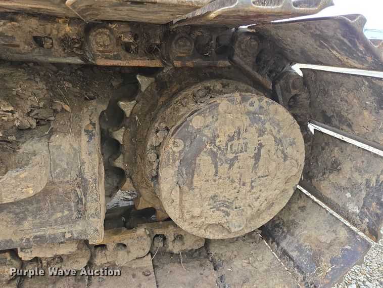 image for item YA0568 2015 Caterpillar 323FL excavator