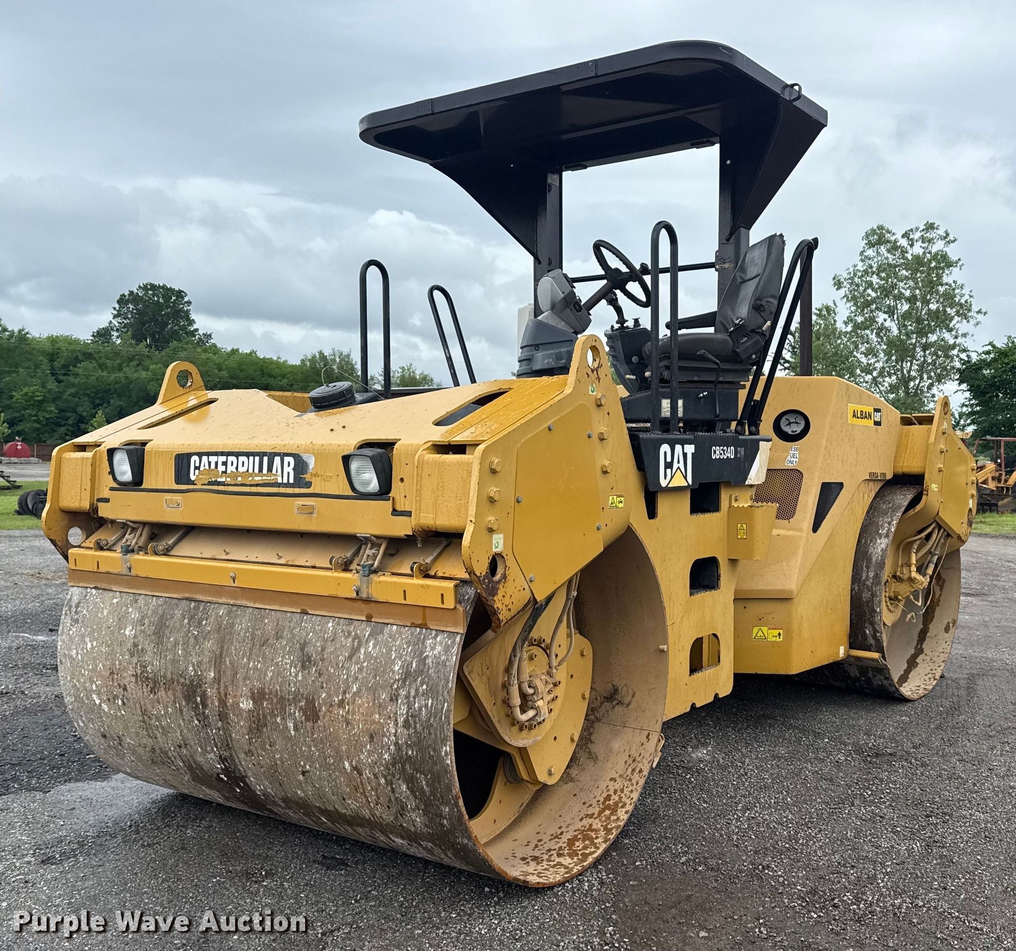 Cat CB-534D XW 振動アスファルトコンパクタ DM85132 Cat CB-534D XW 振動アスファルトコンパクタ DM85132