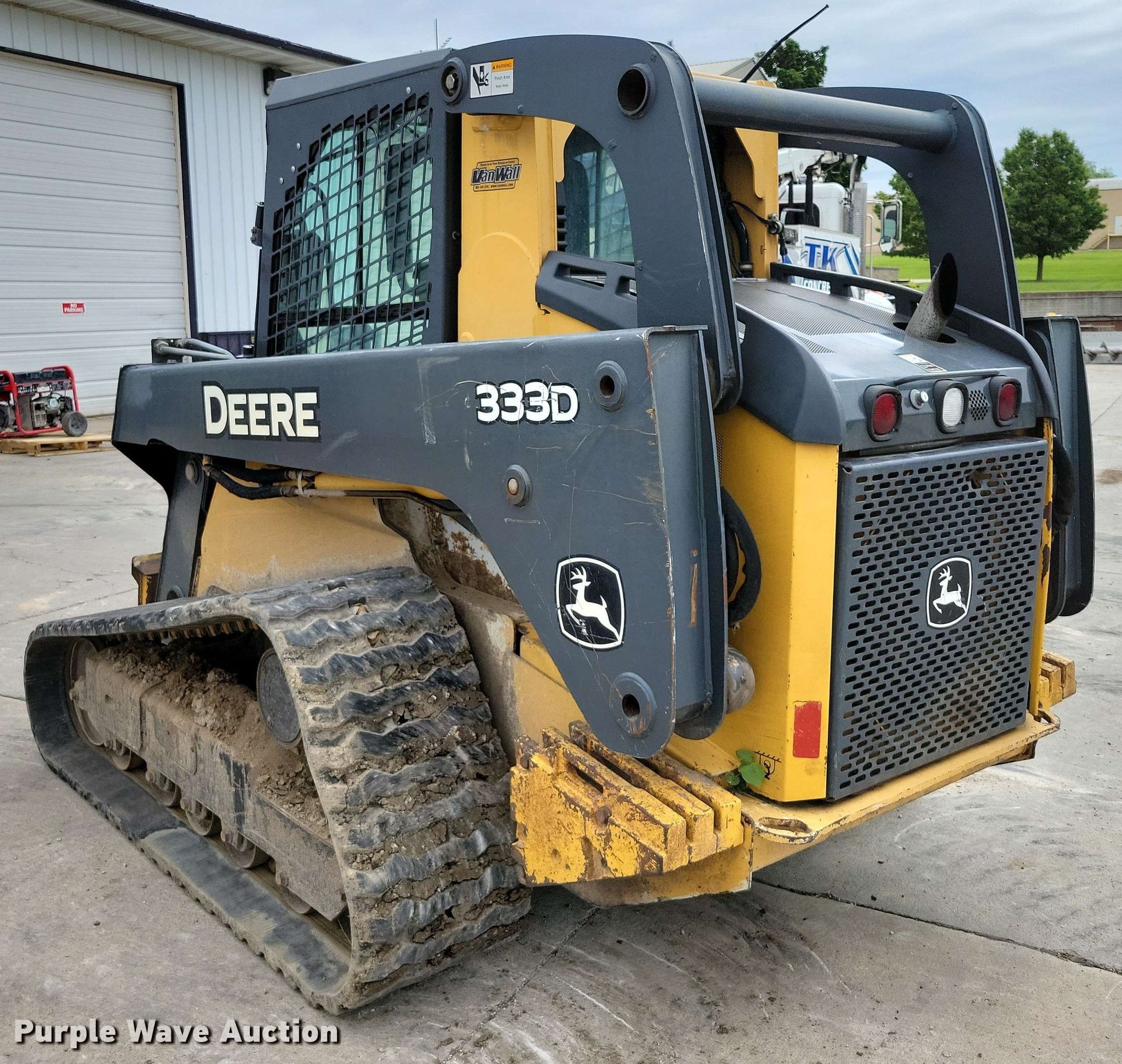 2012 John Deere 333D tracked skid steer loader in Pella, IA