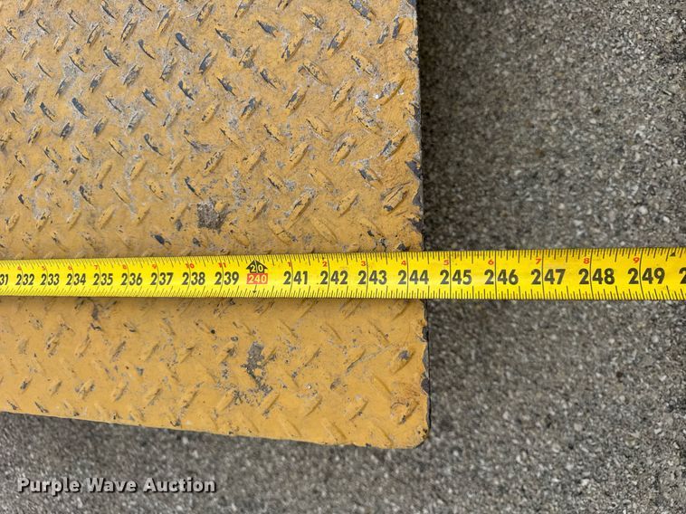 image for item DH9950 2006 Behnke Enterprises INC BCT2012ET tilt deck equipment trailer