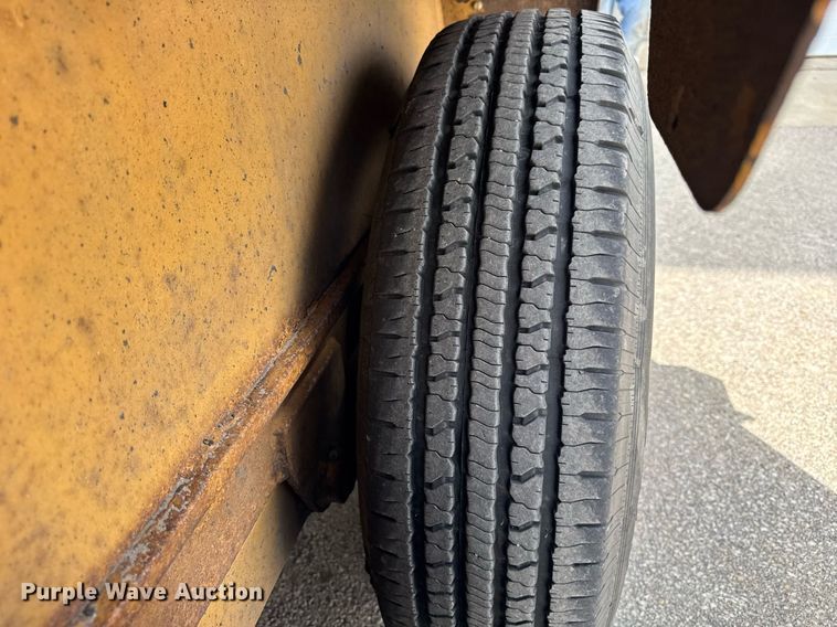 image for item DH9950 2006 Behnke Enterprises INC BCT2012ET tilt deck equipment trailer