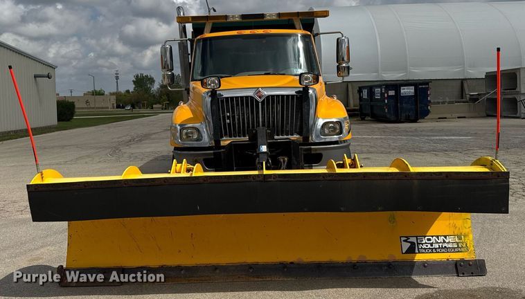 image for item DH9951 2003 International 7400 dump truck