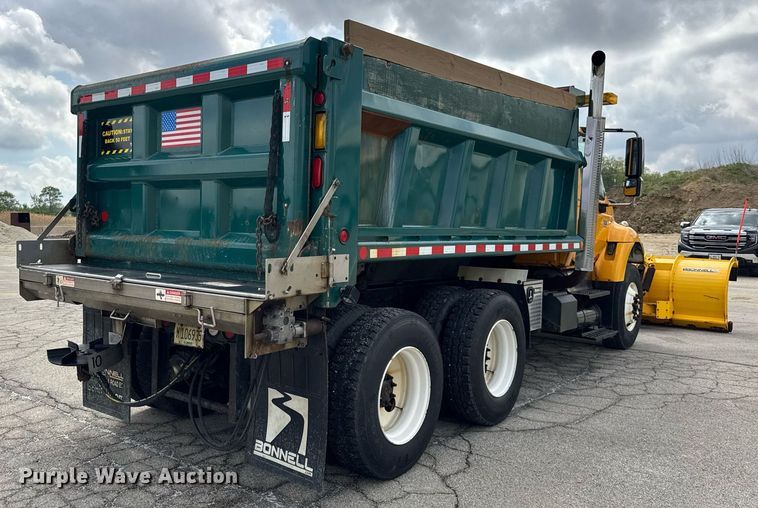 image for item DH9951 2003 International 7400 dump truck