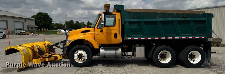 image for item DH9951 2003 International 7400 dump truck