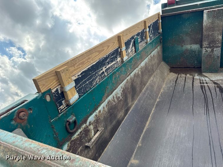 image for item DH9951 2003 International 7400 dump truck