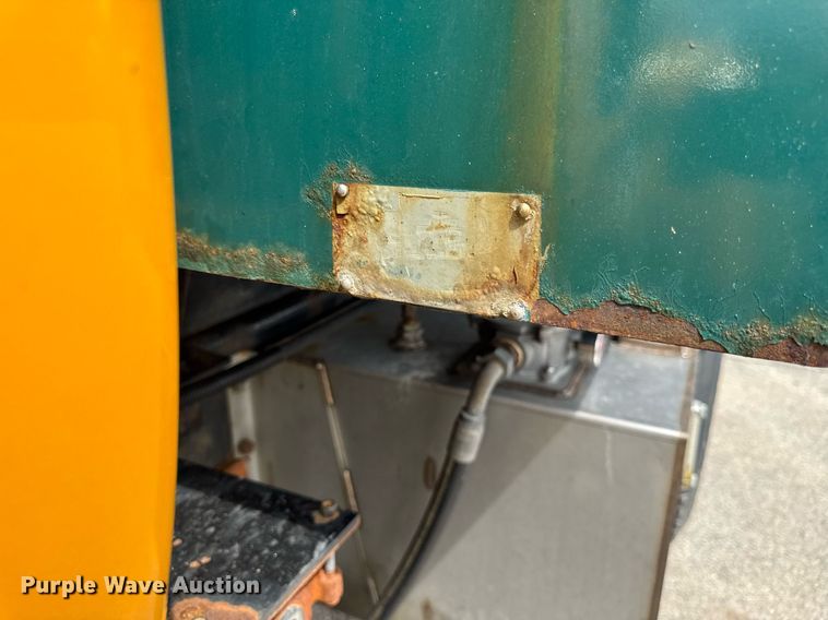 image for item DH9951 2003 International 7400 dump truck