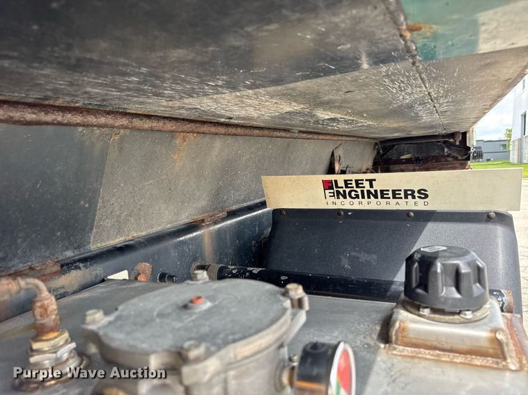 image for item DH9951 2003 International 7400 dump truck