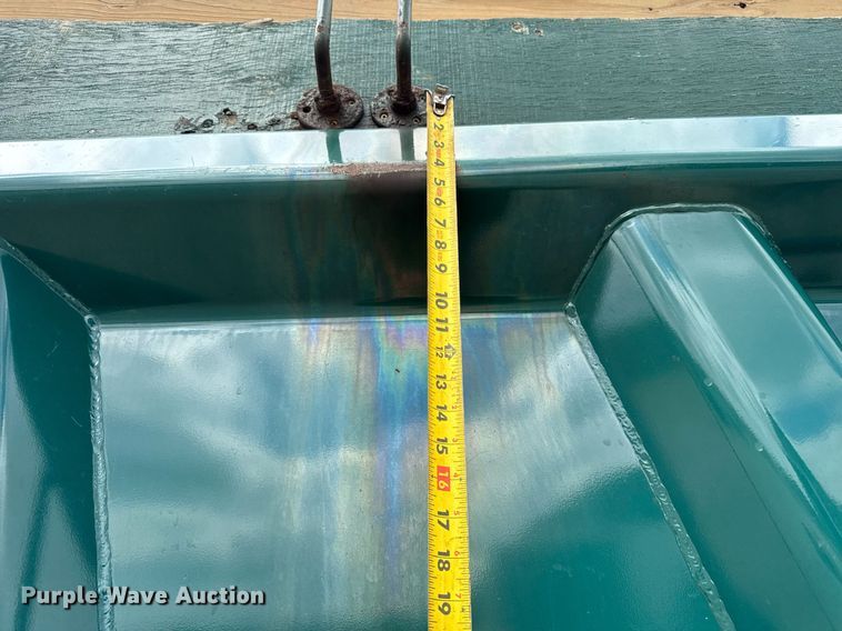 image for item DH9951 2003 International 7400 dump truck