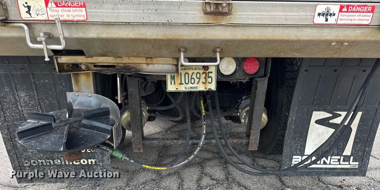 image for item DH9951 2003 International 7400 dump truck