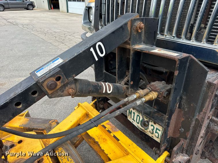 image for item DH9951 2003 International 7400 dump truck