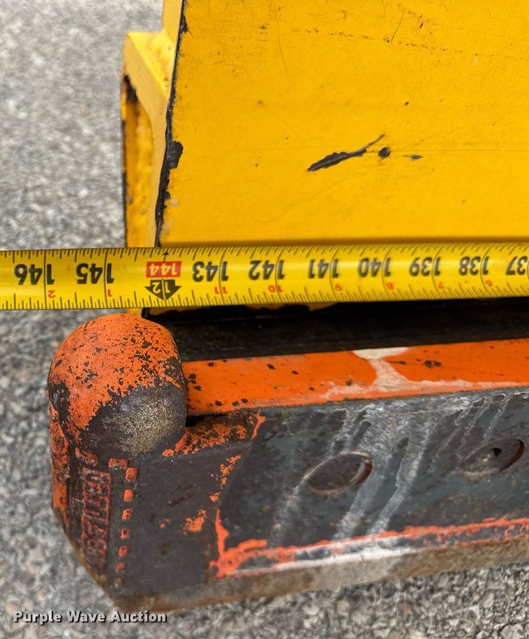 image for item DH9951 2003 International 7400 dump truck