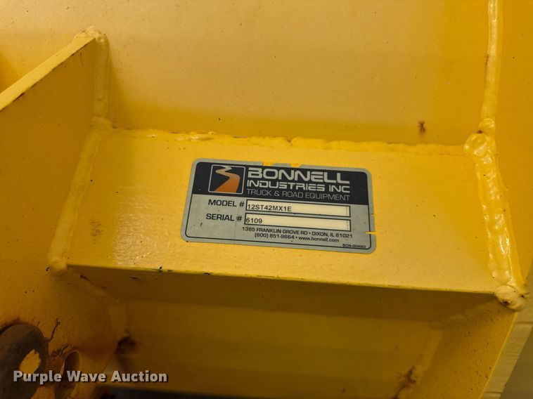 image for item DH9951 2003 International 7400 dump truck