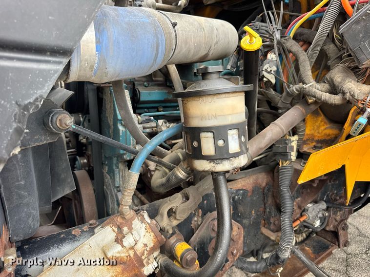 image for item DH9951 2003 International 7400 dump truck