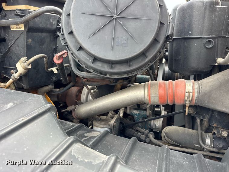 image for item DH9951 2003 International 7400 dump truck