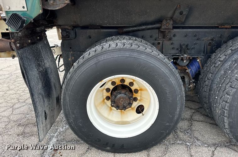 image for item DH9951 2003 International 7400 dump truck