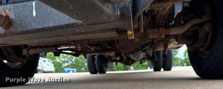 image for item DH9958 2003 Ford F350 Super Duty XL dump bed pickup truck