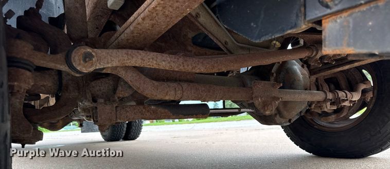 image for item DH9958 2003 Ford F350 Super Duty XL dump bed pickup truck