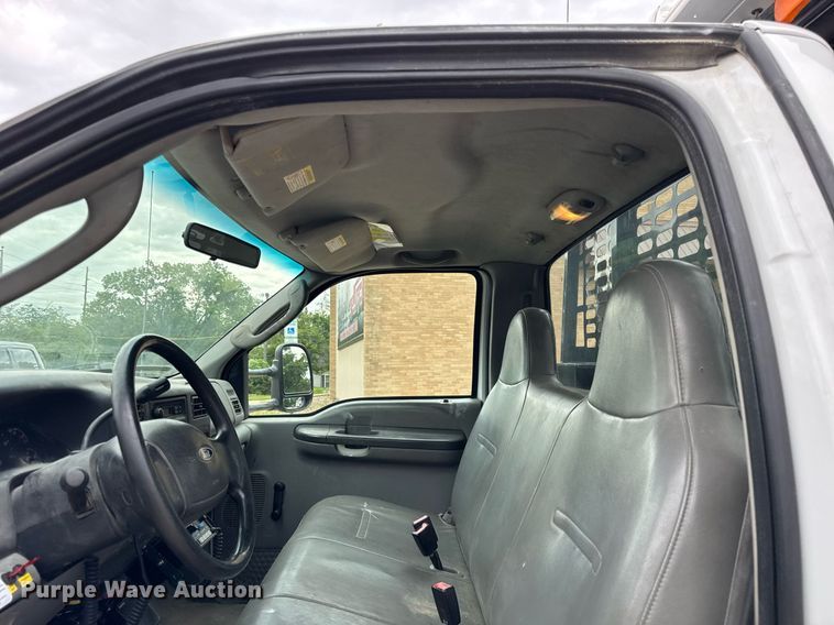 image for item DH9958 2003 Ford F350 Super Duty XL dump bed pickup truck