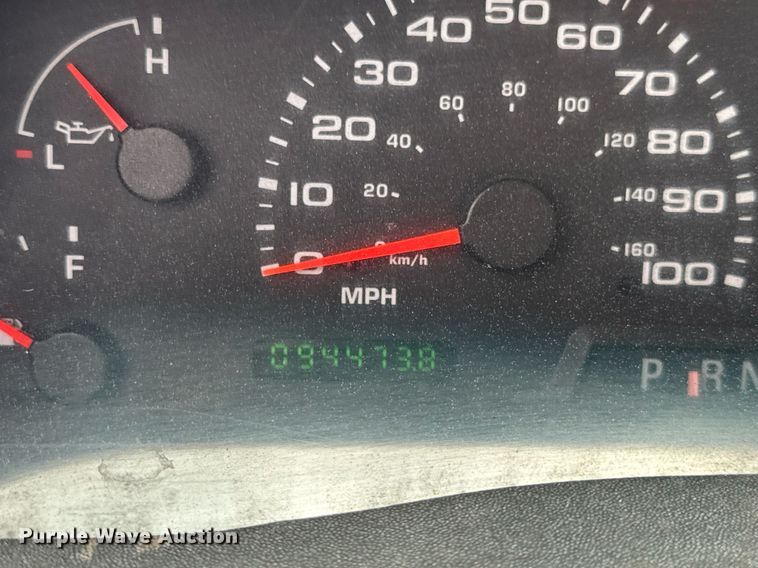 image for item DH9958 2003 Ford F350 Super Duty XL dump bed pickup truck