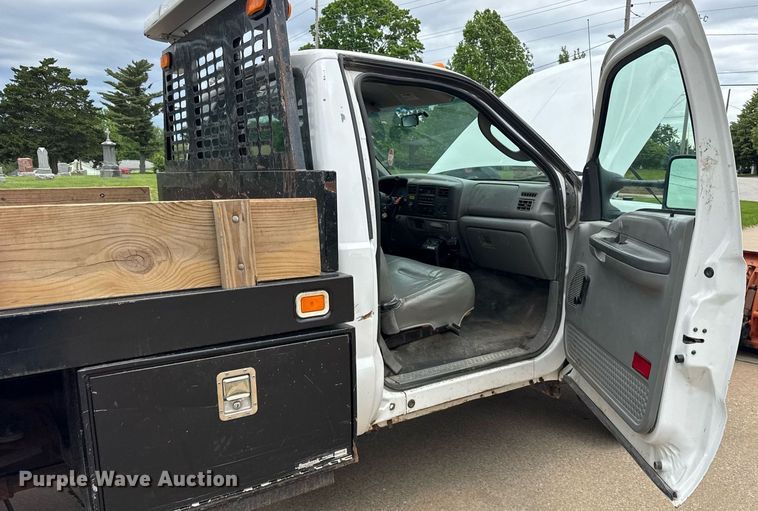 image for item DH9958 2003 Ford F350 Super Duty XL dump bed pickup truck