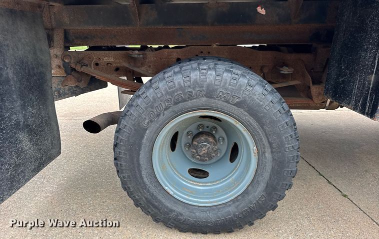 image for item DH9958 2003 Ford F350 Super Duty XL dump bed pickup truck