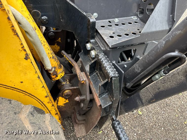 image for item DH9965 Bradco 84003 skid steer backhoe