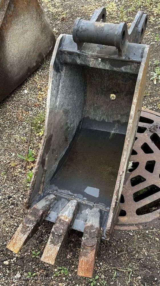 image for item DH9965 Bradco 84003 skid steer backhoe