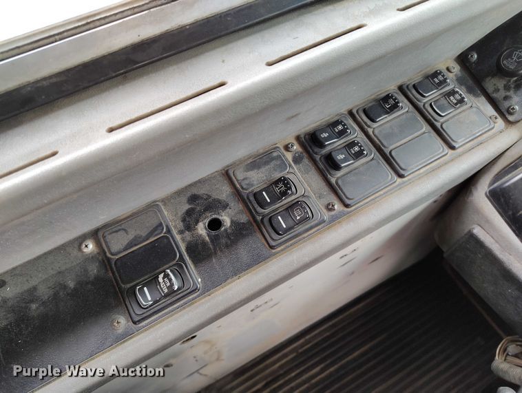 image for item DP4980 2003 Blue Bird All American school bus